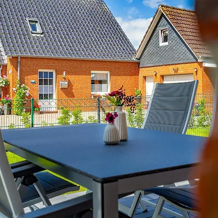 Apartment Traumfaenger, Neu Mit Garten Greetsiel